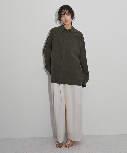 ADAM ET ROPE'(アダムエロペ)の「【公式サイト・実店舗限定】【Speedo×ADAM ET ROPE'】RUSH SHIRT(シャツ/ブラウス・レディース・チャコール/オフホワイト・F)」の21枚目の写真