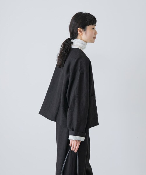 かぐれ(カグレ)の「リネンラミーノーカラージャケット(ノーカラージャケット・レディース・CHARCOAL/BLACK・Free)」の7枚目の写真