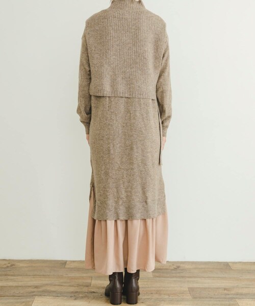 ITEMS URBANRESEARCH（アイテムズ アーバンリサーチ）の「ニットベストセットワンピース（ワンピース・レディース・GRY/L.BRN・FREE）」の13枚目の写真