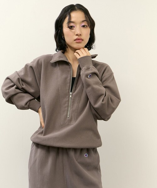 ADAM ET ROPE'(アダムエロペ)の「【Champion for ADAM ET ROPE'】別注 SWEAT HALF ZIP(スウェット・レディース・オフホワイト/ブラウン系/ネイビー・F)」の14枚目の写真