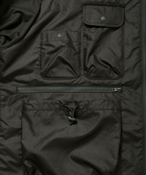 URBAN RESEARCH（アーバンリサーチ）の「DAIWA PIER39　TECH REVERSIBLE BH WINDBREAKER JACKET（ブルゾン・メンズ・BLACK/D.GREEN・M/L/XL）」の18枚目の写真