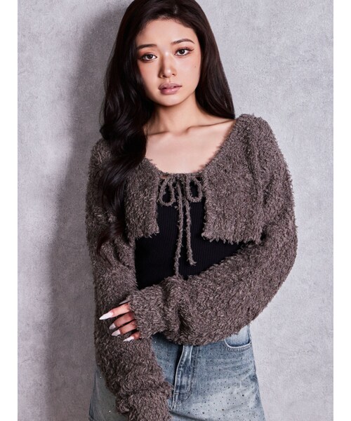 GYDA(ジェイダ)の「パイルシャギーニットショートカーディガン(カーディガン/ボレロ・レディース・アイボリー/チャコールグレー/ピンク・F)」の4枚目の写真