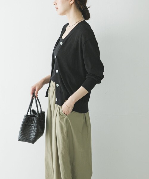 URBAN RESEARCH（アーバンリサーチ）の「UVカット加工Vネックカーディガン（カーディガン/ボレロ・レディース・RED/MINT/BLACK・Free）」の7枚目の写真