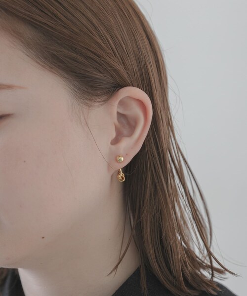 URBAN RESEARCH Sonny Label（アーバンリサーチサニーレーベル）の「LAPUIS　Drop Flow Coil　ピアス（ピアス（両耳用）・レディース・ゴールド/マルチ・One）」の8枚目の写真