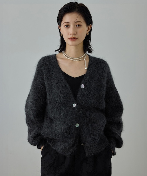 ROPE'（ロペ）の「スーパーキッドモヘヤVネックカーディガン/イージーケア（カーディガン/ボレロ・レディース・ピンク系/チャコール・F）」の9枚目の写真