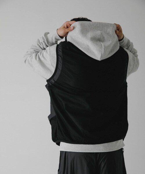 URBAN RESEARCH（アーバンリサーチ）の「DAIWA PIER39　REVERSIBLE WIND SHIELD VEST（テーラードジャケット・メンズ・NAVY/BLACK/BEIGE・S/M/L/XL）」の8枚目の写真