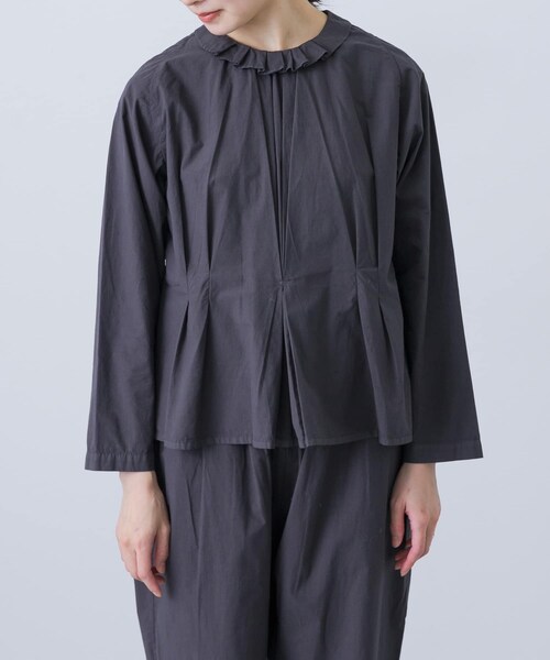 かぐれ（カグレ）の「COSMIC WONDER　シルクコットンブロードクラシックフリルシャツ（シャツ/ブラウス・レディース・Charcoal/Violet ash・1）」の11枚目の写真