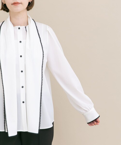 URBAN RESEARCH ROSSO（アーバンリサーチロッソ）の「『WEB/一部店舗限定』トリミングボウタイブラウス（シャツ/ブラウス・レディース・OFFWHITE/NAVY・Free）」の17枚目の写真