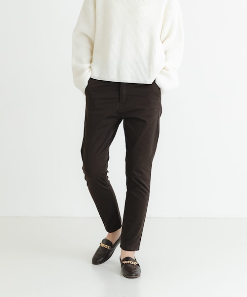 URBAN RESEARCH（アーバンリサーチ）の「『4サイズ展開』テーパードチノパンツ（チノパンツ・レディース・ブラック/オリーブ/キャメル/カーキ/ベージュ/ネイビー/オフ/ダークブラウン・XS/S/M/L）」の4枚目の写真