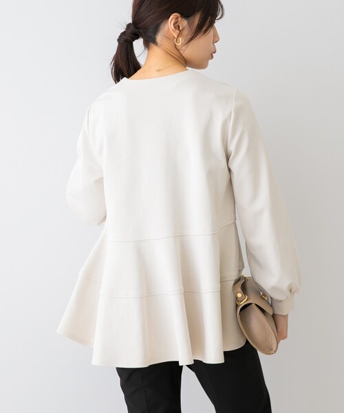 URBAN RESEARCH ROSSO（アーバンリサーチロッソ）の「F by ROSSO　ペプラムカットプルオーバー（Tシャツ/カットソー・レディース・ECRU/BLACK・FREE）」の7枚目の写真