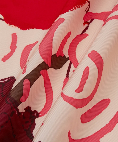 ROPE'（ロペ）の「ロートレックグラフィカルシルクスカーフ（バンダナ/スカーフ・レディース・ブラック/オフホワイト/パープル/ワイン・F）」の8枚目の写真