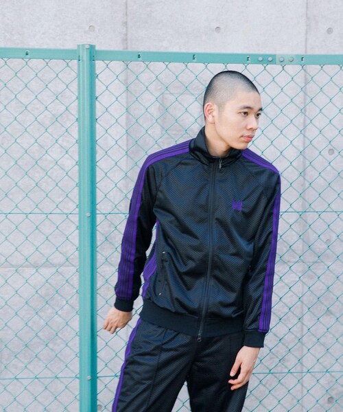 URBAN RESEARCH（アーバンリサーチ）の「『別注』Needles×URBS　Track Jacket-Poly Mesh（ブルゾン・メンズ・BLKxPPL/BLKxBLK・S/M/L/XL）」の2枚目の写真