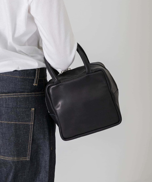 かぐれ（カグレ）の「MORMYRUS　cube tote（トートバッグ・レディース・BLACK・FREE）」の2枚目の写真
