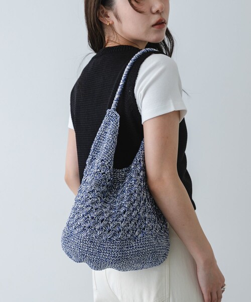 SENSE OF PLACE by URBAN RESEARCH（センスオブプレイスバイアーバンリサーチ）の「メタリックヤーンバッグ（かごバッグ・レディース・SILVER/NAVY/BROWN/MIX・One）」の2枚目の写真