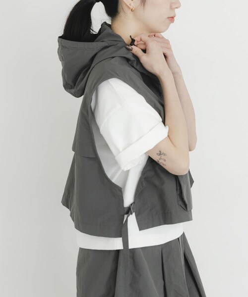 EKAL（エカル）の「DRY OUT SHORT LENGTH T-SHIRTS（Tシャツ/カットソー・レディース・ホワイト/アイボリー/ピンク/チャコール・One）」の19枚目の写真