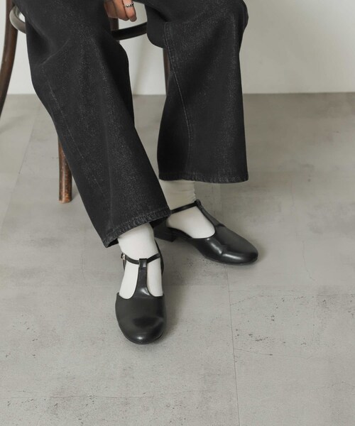 SENSE OF PLACE by URBAN RESEARCH（センスオブプレイスバイアーバンリサーチ）の「セパレートTストラップシューズ（その他シューズ・レディース・BLACK/IVORY・S/M/L）」の2枚目の写真