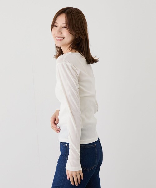 Jayro(ジャイロ)の「シアーベロア長袖Tシャツ(Tシャツ/カットソー・レディース・ブラック/チャコール/オフホワイト/ダークブラウン・M)」の19枚目の写真