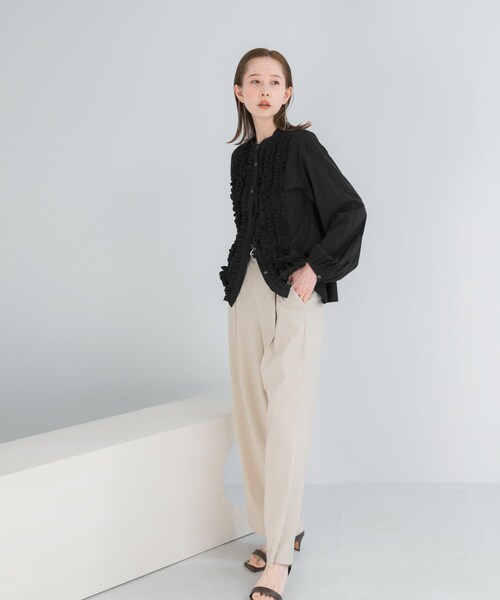 URBAN RESEARCH ROSSO（アーバンリサーチロッソ）の「フロントフリルデザインブラウス（シャツ/ブラウス・レディース・SAX/LEMON/BLACK・Free）」の6枚目の写真