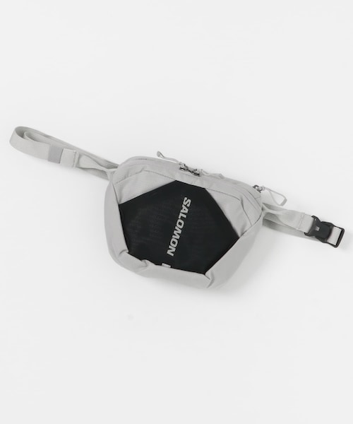 URBAN RESEARCH（アーバンリサーチ）の「SALOMON　ACS WAIST PACK SMALL（ボディバッグ/ウエストポーチ・レディース・PALOMA/BLACK・-）」の3枚目の写真