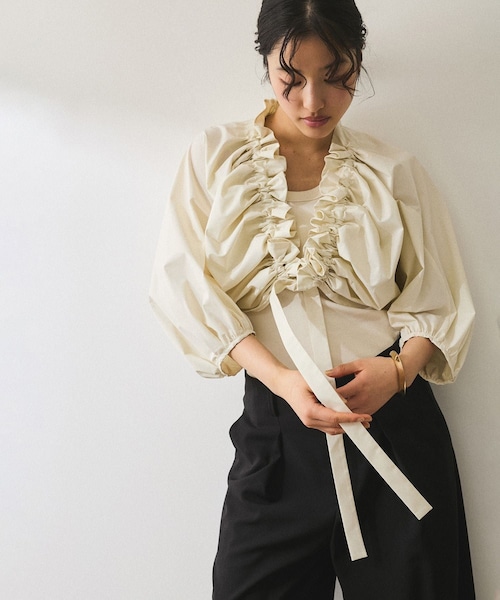 ADAM ET ROPE'(アダムエロペ)の「【サステナブル】ブラウスセットタンクトップ(シャツ/ブラウス・レディース・ブラック系/キナリ系・F)」の1枚目の写真