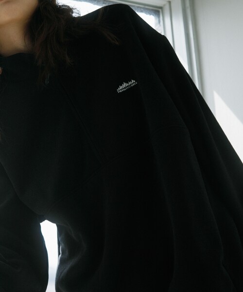 URBAN RESEARCH(アーバンリサーチ)の「『別注』THOUSAND MILE×URBAN RESEARCH ニットフリースハーフジッププルオーバー(その他トップス・メンズ・BLACK/CHARCOAL/NAVY/OFF・M/L)」の21枚目の写真