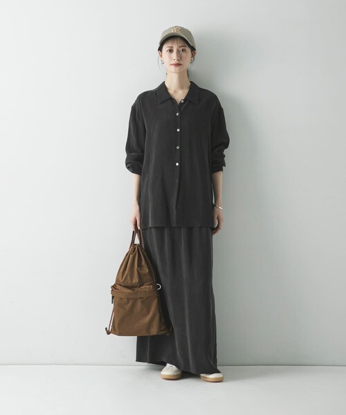 URBAN RESEARCH（アーバンリサーチ）の「キュプラギャザーIラインスカート（スカート・レディース・L.BEIGE/CHARCOAL/BLACK・36/38）」の16枚目の写真