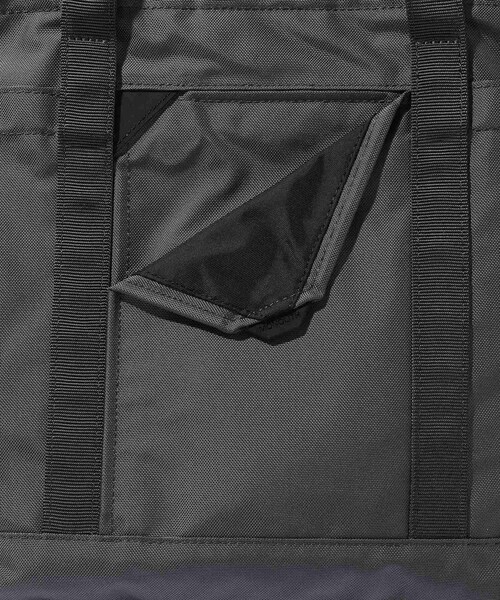ADAM ET ROPE'（アダムエロペ）の「【MONOLITH/モノリス】TOTE STANDARD S（トートバッグ・メンズ・ブラック/ライトグレー・F）」の21枚目の写真