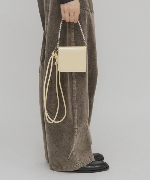 KBF（ケイビーエフ）の「ボールハンドル付きショルダーウォレット（財布・レディース・YELLOW/BLACK・One）」の16枚目の写真