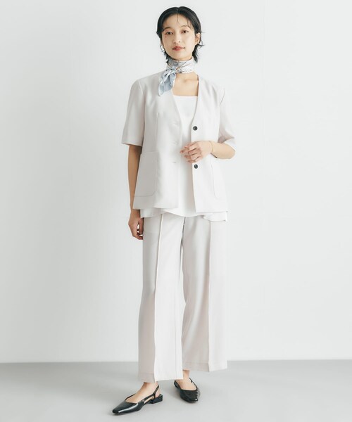 URBAN RESEARCH ROSSO(アーバンリサーチロッソ)の「クールタッチ 防シワ ハーフスリーブジャケット(ノーカラージャケット・レディース・GREIGE/DARK NAVY・Free)」の11枚目の写真