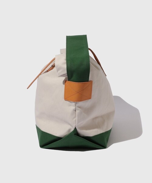 ADAM ET ROPE'（アダムエロペ）の「【Little Yarmouth/リトルヤーマス】Canvas Messenger Bag（トートバッグ・メンズ・ブラック/キナリ・F）」の4枚目の写真