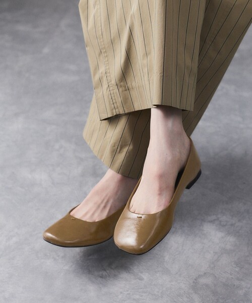 ADAM ET ROPE'（アダムエロペ）の「ラウンドフラットシューズ（パンプス・レディース・ブラック/ホワイト/ブラウン系・23.0/23.5/24.0/24.5）」の18枚目の写真