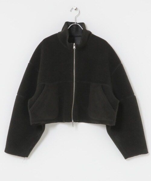 KBF（ケイビーエフ）の「リバーシブルボアジャケット（テーラードジャケット・レディース・BEIGE/BLACK・One）」の11枚目の写真