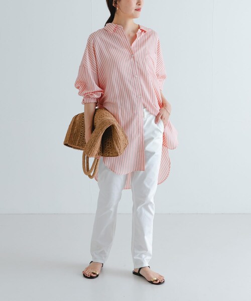 URBAN RESEARCH（アーバンリサーチ）の「『4サイズ展開』テーパードチノパンツ（チノパンツ・レディース・ブラック/オリーブ/キャメル/カーキ/ベージュ/ネイビー/オフ/ダークブラウン・XS/S/M/L）」の14枚目の写真