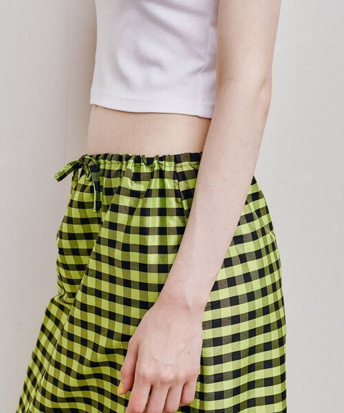 ADAM ET ROPE'(アダムエロペ)の「【COMING OF AGE(カミング オブ エイジ)】DRASTRING MAXI SKIRT(スカート・レディース・ブラック/キミドリ/ターコイズ/レッド・F)」の6枚目の写真