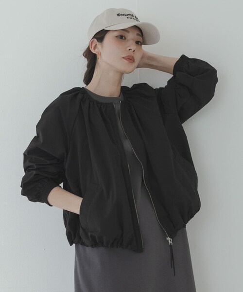 URBAN RESEARCH Sonny Label（アーバンリサーチサニーレーベル）の「『UR TECH』バルーンショートブルゾン（ブルゾン・レディース・ブラック/アイボリー/ベージュ・Free）」の18枚目の写真