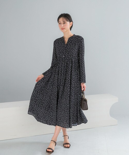 URBAN RESEARCH ROSSO（アーバンリサーチロッソ）の「『WEB限定』ランダムドットボリュームワンピース（ワンピース・レディース・NAVY/BLACK・Free）」の11枚目の写真