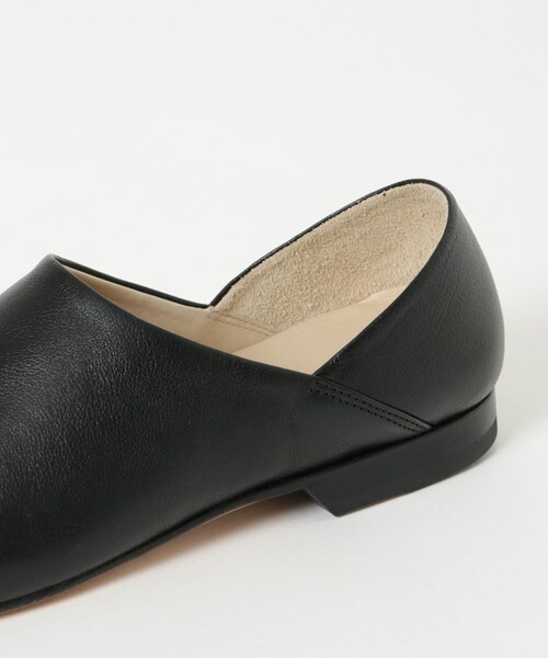 URBAN RESEARCH（アーバンリサーチ）の「LEMAIRE　SLIPPERS（スリッポン・レディース・BLACK・36/37/38）」の7枚目の写真