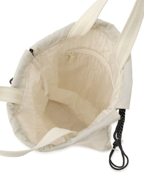 ADAM ET ROPE'（アダムエロペ）の「【WEB限定】・【HUNTER for ADAM ET ROPE'】 別注  TRAVEL DRAWSTRING BACKPACK TOTE（トートバッグ・レディース・キナリ・F）」の21枚目の写真