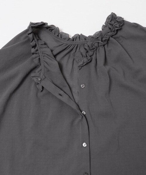 ITEMS URBANRESEARCH(アイテムズ アーバンリサーチ)の「フリルギャザー2WAYブラウス(シャツ/ブラウス・レディース・WHT/CHA・Free)」の9枚目の写真