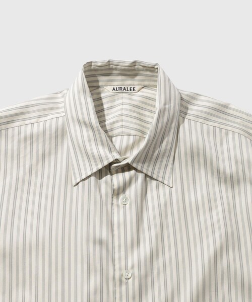 ADAM ET ROPE'（アダムエロペ）の「【AURALEE/オーラリー】COTTON SILK STRIPE SHIRT（シャツ/ブラウス・メンズ・ライトグレー/ブルー系・3/4/5）」の14枚目の写真
