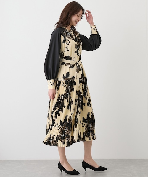 Jayro（ジャイロ）の「プリーツアソートワンピース（ワンピース・レディース・ブラック/キナリ・M）」の7枚目の写真