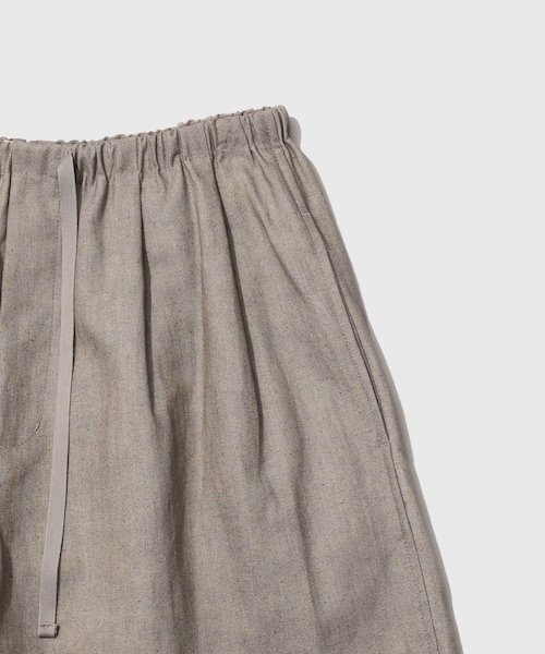 ADAM ET ROPE'(アダムエロペ)の「【AMOMENTO/アモーメント】LINEN DRAWSTRING SHORTS(その他パンツ・メンズ・ダークブラウン/ベージュ・L/M)」の7枚目の写真