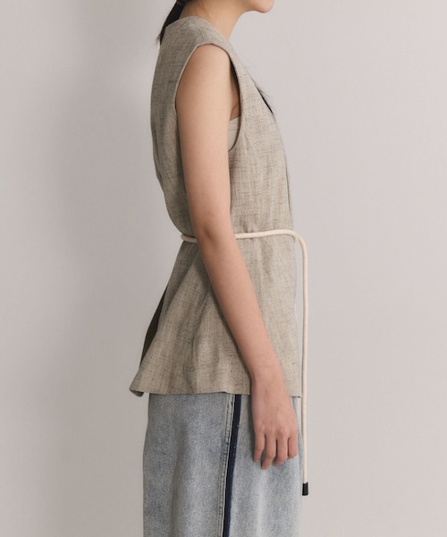 ADAM ET ROPE'（アダムエロペ）の「【EMOELLE】シルクネップジレトップス（ベスト・レディース・キナリ/ベージュ・36/38）」の12枚目の写真