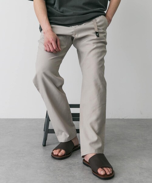 URBAN RESEARCH DOORS(アーバンリサーチドアーズ)の「『別注』Gramicci for DOORS Linen Blend Pants(その他パンツ・メンズ・NATURAL/OLD BLUE/CHARCOAL/BLACK・S/M/L)」の16枚目の写真
