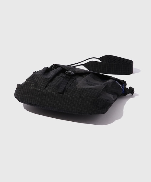 ADAM ET ROPE'（アダムエロペ）の「【Etudes Studio/エチュードストゥディオ】CAYL CROSSBODY BAG（ボディバッグ/ウエストポーチ・メンズ・ブラック・F）」の11枚目の写真