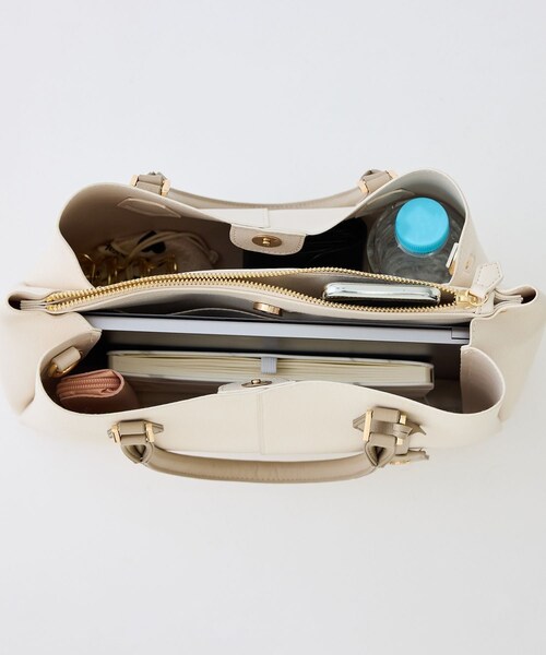 VIS(ビス)の「【COHINA×VIS】チャーム付き2WAYトートバッグ/A4対応・軽量(トートバッグ・レディース・ブラック/キナリ/ベージュ・F)」の12枚目の写真