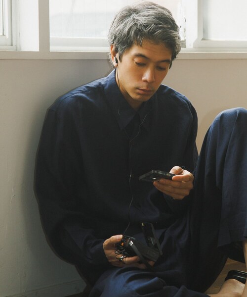 URBAN RESEARCH（アーバンリサーチ）の「LINEN REGULAR SHIRTS（シャツ/ブラウス・メンズ・BLACK/BEIGE/NAVY/SAX・M/L）」の4枚目の写真