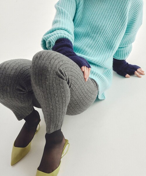 ADAM ET ROPE'(アダムエロペ)の「【J'aDoRe・店舗限定】【Y YO_cashmere(イーヨ カシミヤ)】cable long leggings(レギンス/スパッツ・レディース・ブラック/グレー/ネイビー・F)」の19枚目の写真