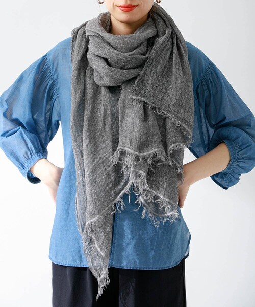 URBAN RESEARCH Sonny Label（アーバンリサーチサニーレーベル）の「イタリア製ラメストール（ストール/ショール・レディース・オフ/ミント/グレー・one）」の2枚目の写真