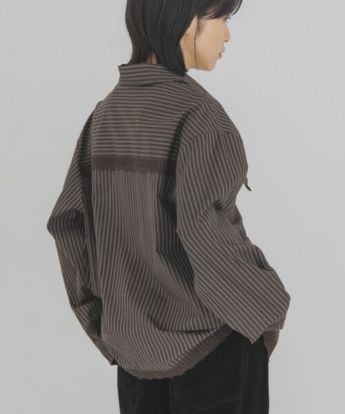KBF（ケイビーエフ）の「バテンレースストライプシャツ（シャツ/ブラウス・レディース・BROWN/IVORY/BLUE GRAY・One）」の15枚目の写真